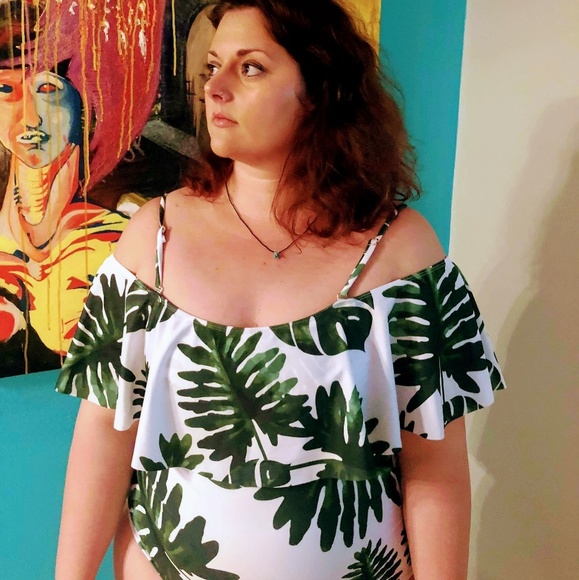 LAST ONE!! <3 NWT Plus Size Palm Print Swimsuit - Picture 3 of 6